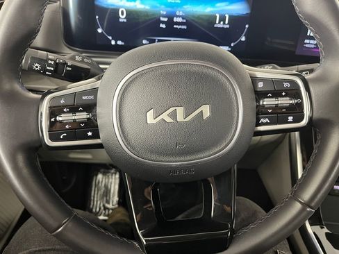 Used 2024 Kia Carnival SX image 22