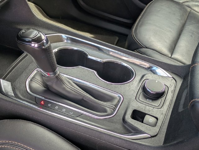 Used 2019 Chevrolet Traverse LT FWD image 21