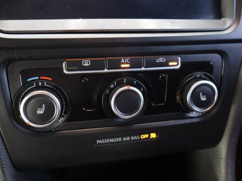 Used 2013 Volkswagen GTI 2-Door image 18