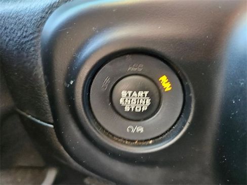 Used 2021 Jeep Gladiator Willys image 20