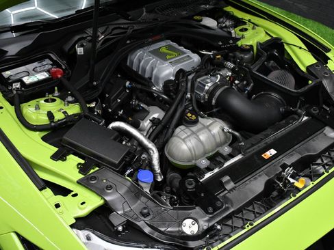 Used 2020 Ford Mustang Shelby GT500 w/ Technology Package image 15