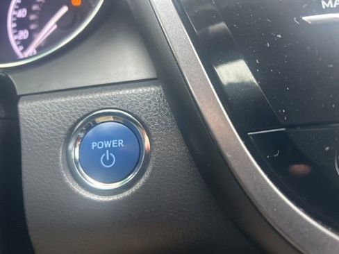 Used 2020 Toyota Camry LE image 16