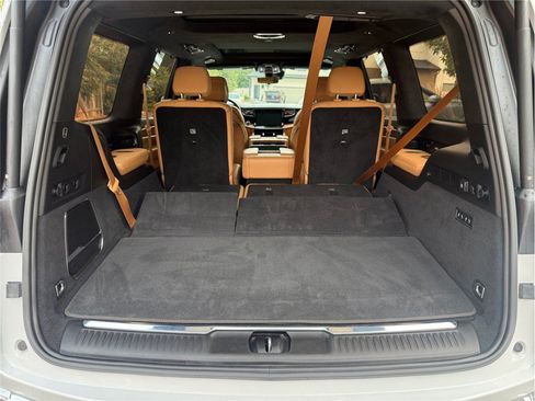 Used 2024 Jeep Grand Wagoneer Series III w/ HD Trailer Tow Package AWD/4WD image 45