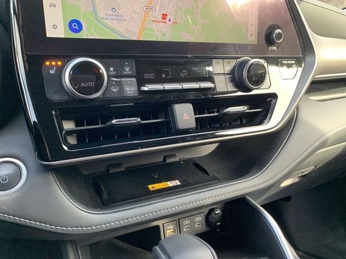 Used 2024 Toyota Highlander XLE image 22