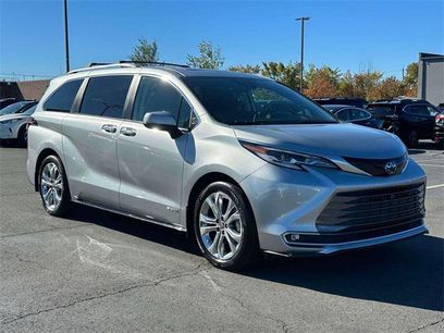 Certified 2021 Toyota Sienna Platinum