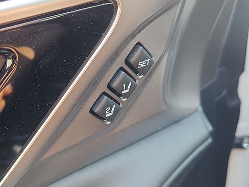 Used 2022 Subaru Outback Touring AWD/4WD image 13