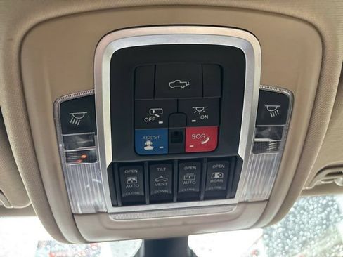 Used 2019 RAM 1500 Laramie AWD/4WD image 50