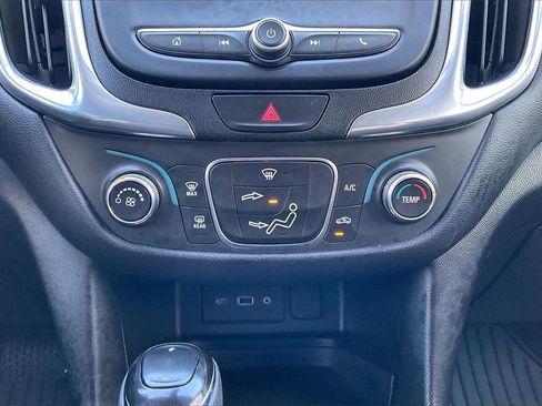 Used 2019 Chevrolet Equinox LT image 32