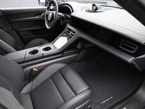 New 2026 Porsche Taycan Turbo S image 33