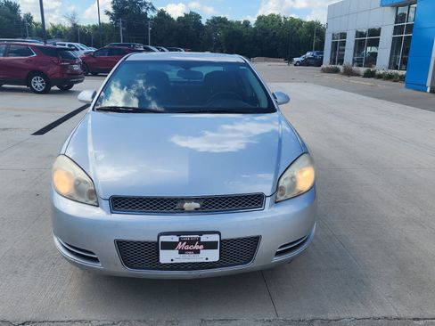 Used 2013 Chevrolet Impala LT w/ LT Sunroof Package FWD image 2