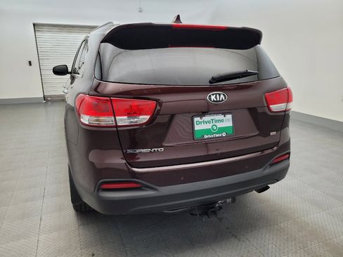 Used 2016 Kia Sorento AWD w/ LX Convenience Package image 6
