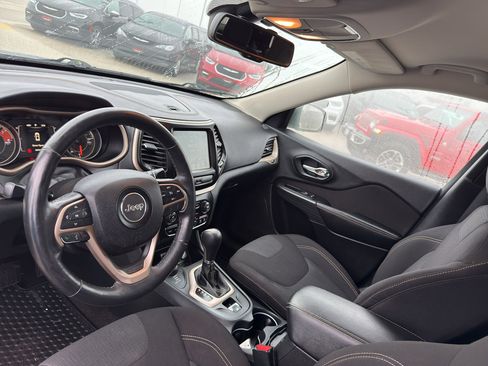 Used 2016 Jeep Cherokee Latitude w/ Comfort/Convenience Group image 26