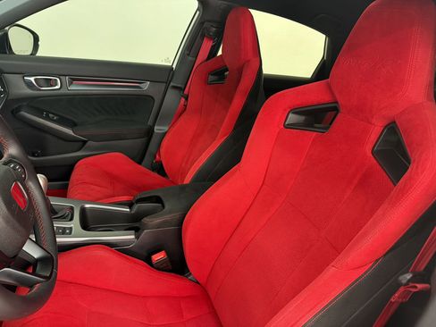 Used 2024 Honda Civic Type R image 5