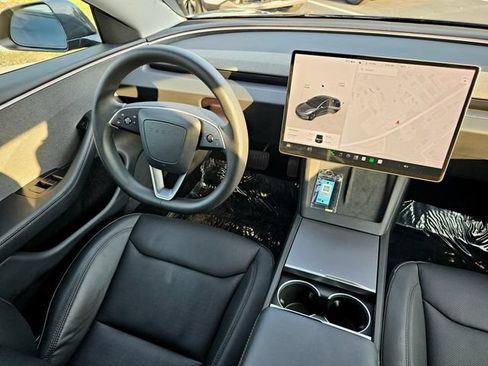 Used 2024 Tesla Model 3 Standard Range RWD image 30