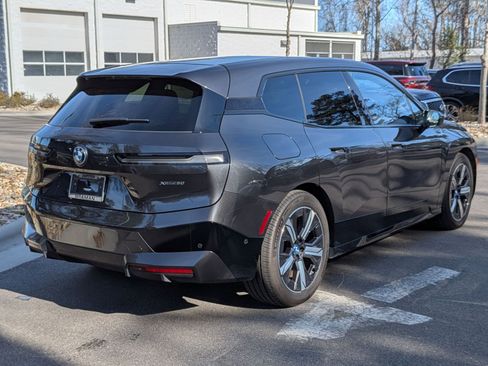 Used 2023 BMW iX xDrive50 w/ Ultimate Package 2 image 3