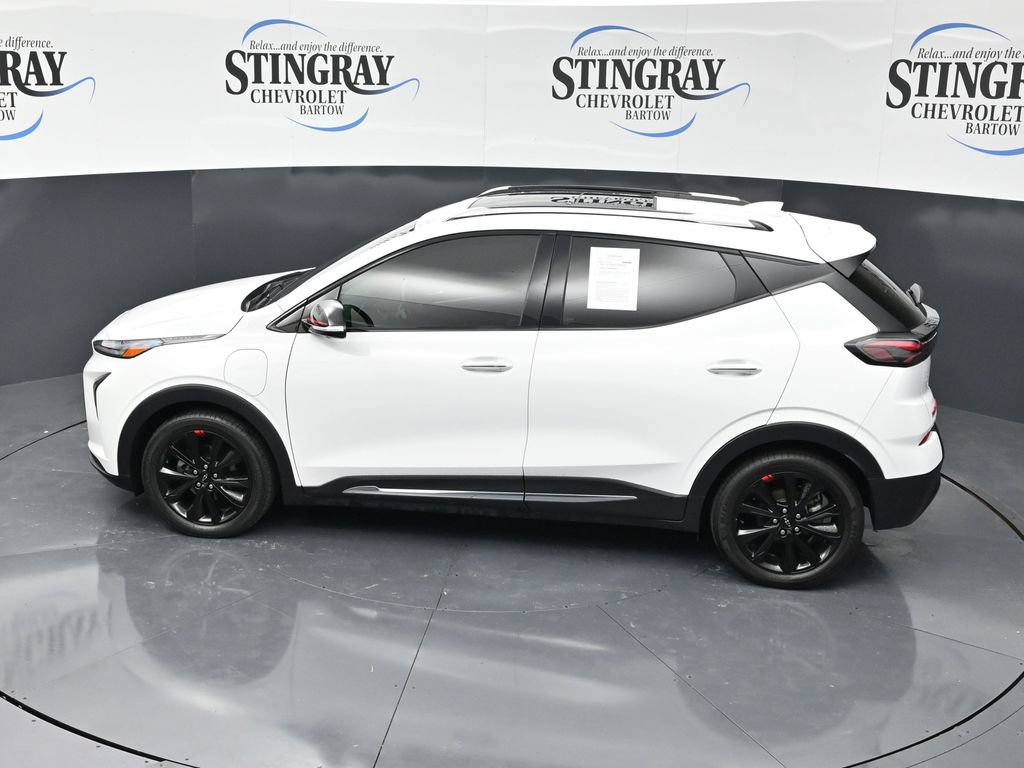 Used 2023 Chevrolet Bolt EUV Premier w/ Sun & Sound Package FWD image 23