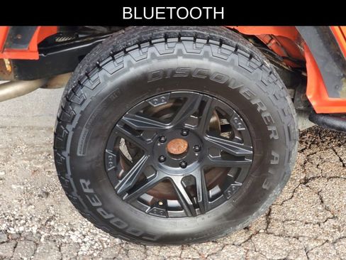 Used 2015 Jeep Wrangler Unlimited Sport w/ Connectivity Group image 5