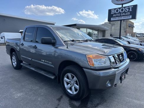 Used 2014 Nissan Titan SV w/ SV Value Truck Package AWD/4WD image 1