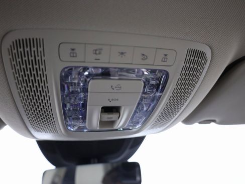 Used 2025 Mercedes-Benz GLS 450 4MATIC image 26