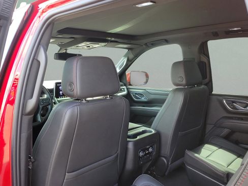 Used 2021 Chevrolet Tahoe RST w/ Luxury Package image 9