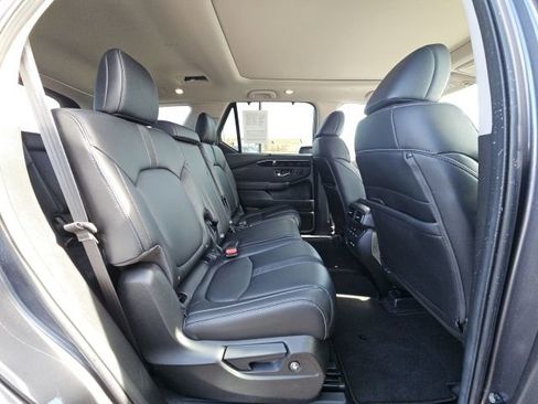 Certified 2023 Honda Pilot Touring image 14