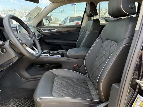 Used 2025 Volkswagen Atlas SEL Premium R-Line image 21