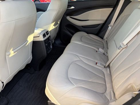 Certified 2019 Buick Envision Essence w/ LPO, Active Package FWD image 18