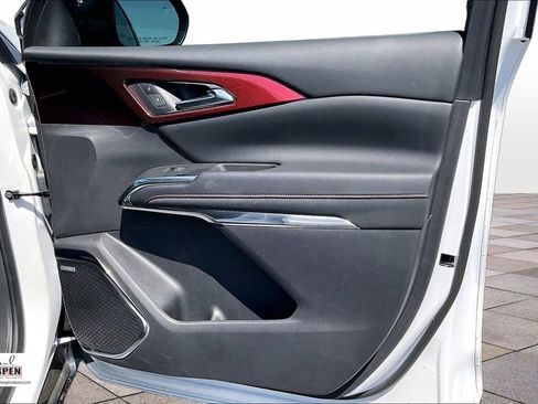 Used 2024 Chevrolet Traverse RS image 23