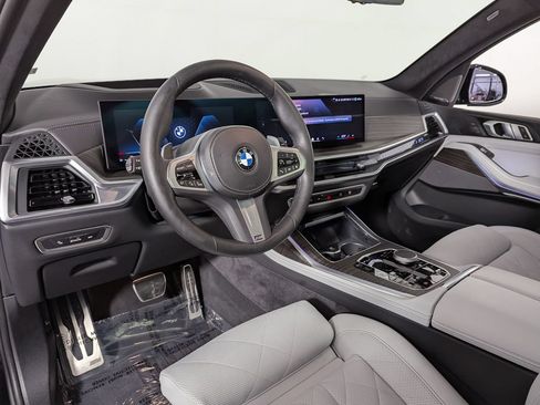 Used 2024 BMW X7 xDrive40i w/ M Sport Package AWD/4WD image 20