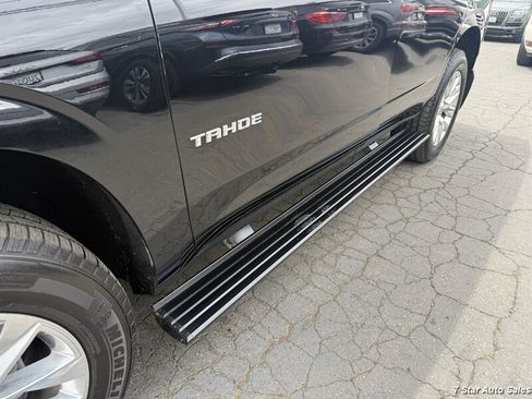 Used 2021 Chevrolet Tahoe Premier w/ Premium Package AWD/4WD image 18