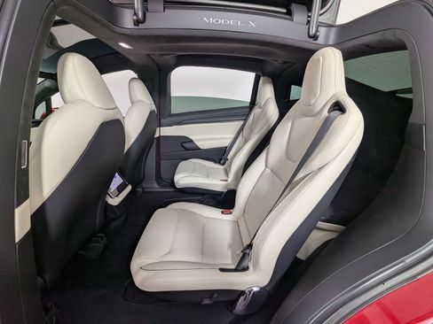 Used 2022 Tesla Model X Plaid image 19