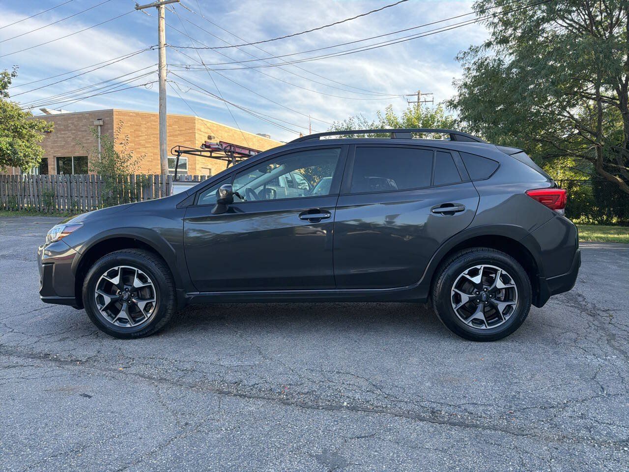 Used 2019 Subaru Crosstrek 2.0i Premium w/ Moonroof Package AWD/4WD image 3