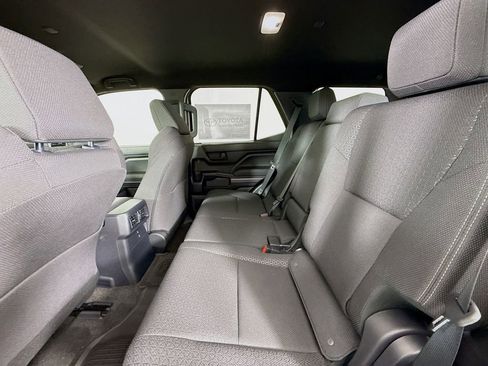 New 2026 Toyota 4Runner SR5 AWD/4WD image 25