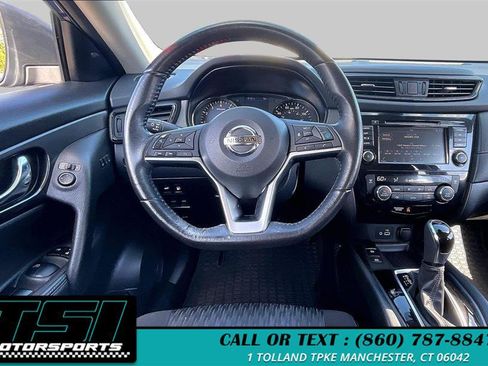 Used 2019 Nissan Rogue SV w/ Premium Package AWD/4WD image 5