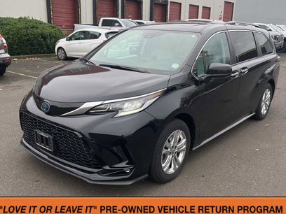 Used 2022 Toyota Sienna XSE
