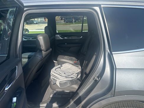 Used 2020 Cadillac XT6 Premium Luxury image 5