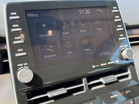 Used 2019 Toyota Avalon Limited image 23