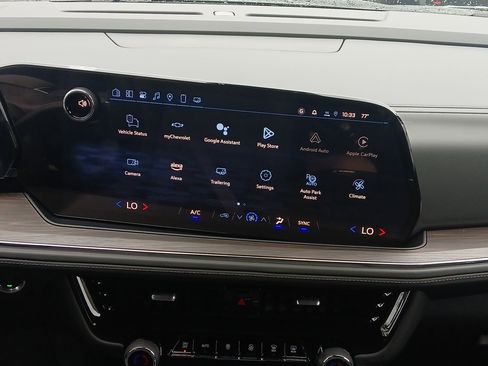 New 2025 Chevrolet Suburban LS image 11