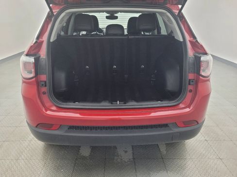 Used 2019 Jeep Compass Latitude image 29