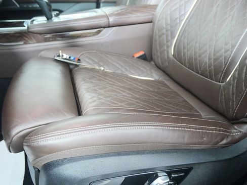 Certified 2022 BMW 750i xDrive 750i xDrive w/ Autobahn Package image 9