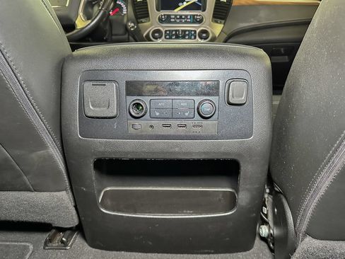 Used 2020 GMC Yukon Denali w/ Denali Ultimate Package AWD/4WD image 30