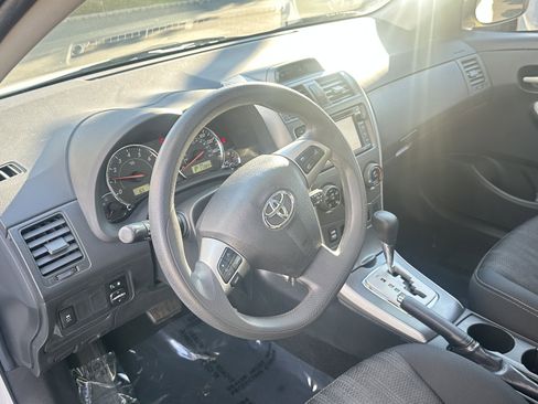 Used 2012 Toyota Corolla S image 12
