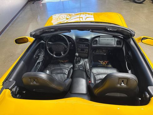 Used 2004 Chevrolet Corvette Convertible w/ Preferred Equipment Group RWD image 72