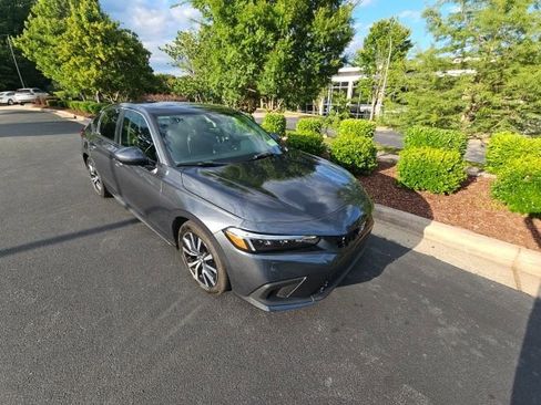 Used 2024 Honda Civic EX-L image 7