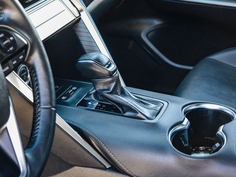 Certified 2024 Toyota Venza Nightshade image 23