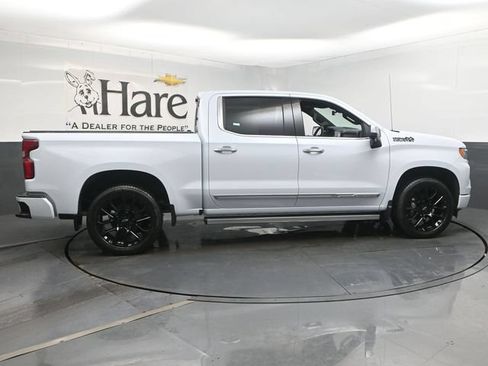 New 2026 Chevrolet Silverado 1500 High Country AWD/4WD image 15
