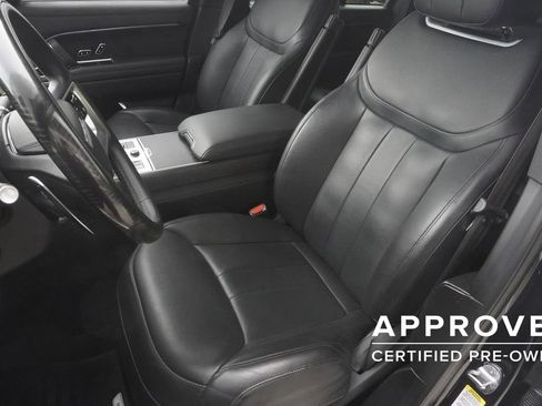 Used 2023 Land Rover Range Rover SE image 20