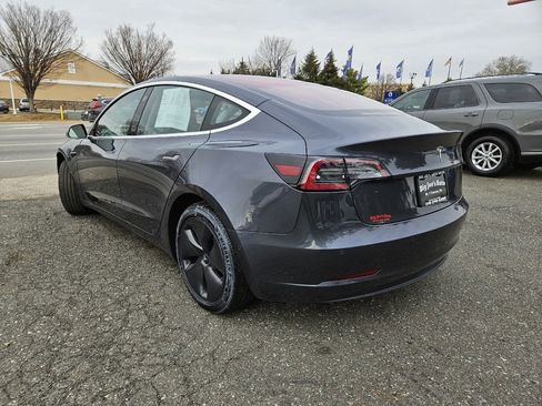Used 2018 Tesla Model 3 Mid Range image 3