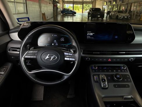 Used 2025 Hyundai Palisade SEL FWD image 15