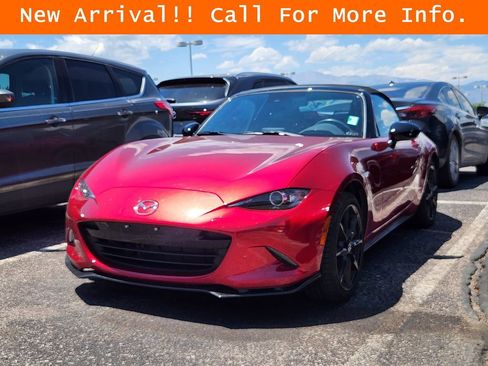 Used 2020 MAZDA MX-5 Miata Club RWD image 4